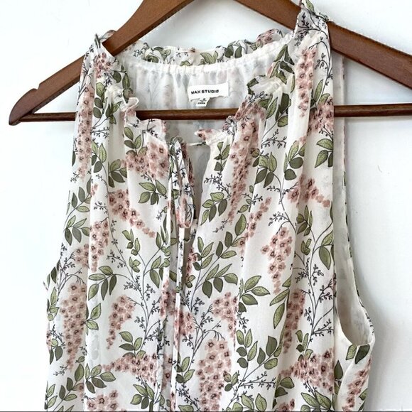 Max Studio blouson tank top with keyhole  opening and centre front tie - Picture 3 of 10